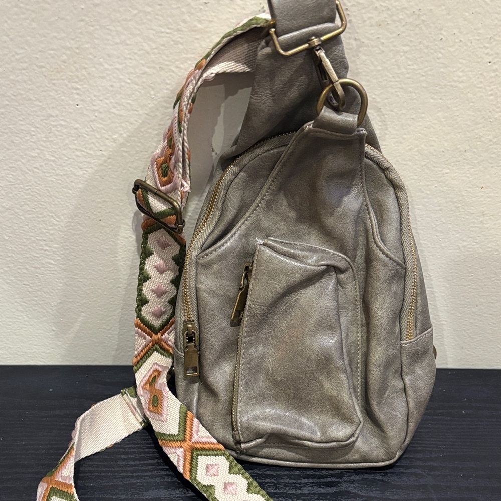 Stylish Gray Women's Bag with Patterned Strap